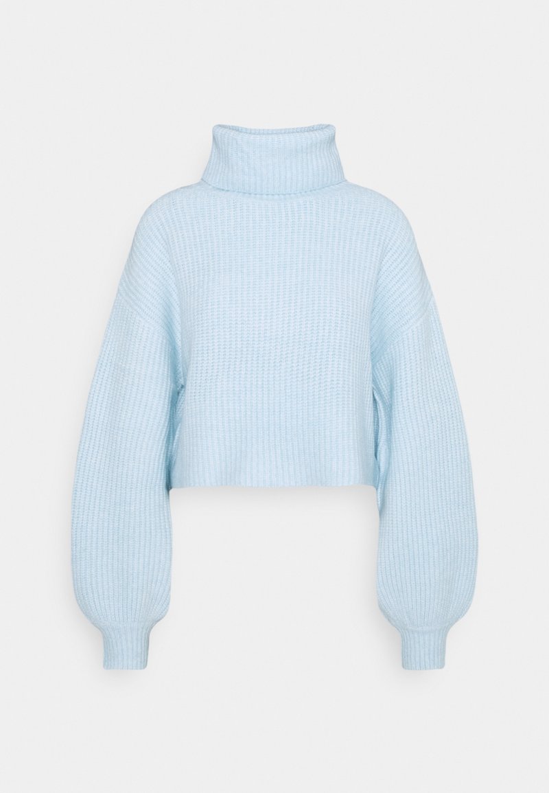 Hellblauer, verkürzter Rollkragenpullover aus geripptem Strickstoff. Hat lockere Ärmel und eine strukturierte Oberfläche.