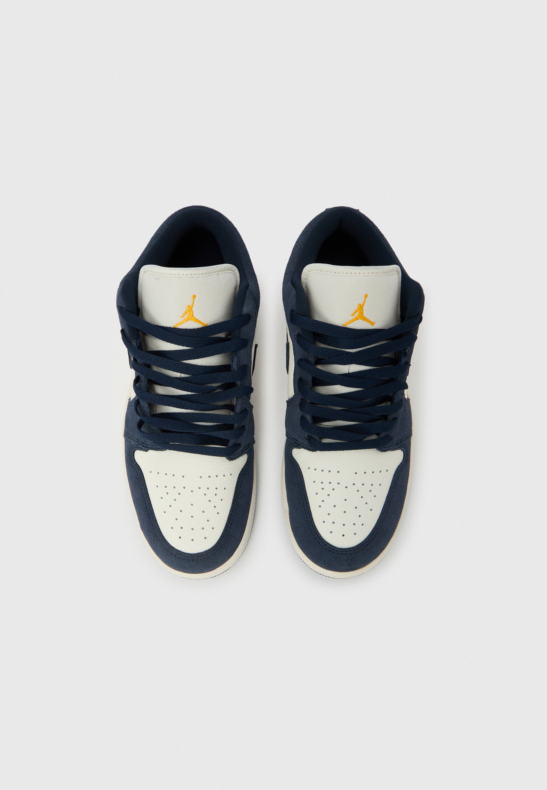 cargo khaki university gold sail white