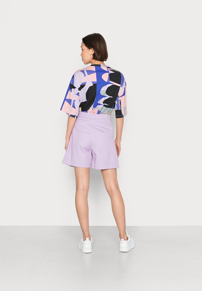 Damen Kleider | Monki Shorts lilac purple light/flieder - XT16216 Damen Kleider | Monki Shorts lilac purple light/flieder - XT16216