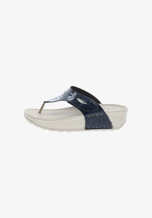 Sandale tong en cuir verni bleu marine avec semelle compensée beige rembourrée et logo métallique FlyFlot sur la bride latérale.