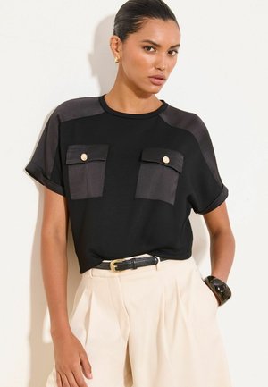 Lipsy, REGULAR FIT - SATIN MIXED PATCH POCKET T-SHIRT - Blouse - black