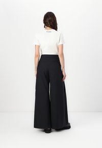 KARL LAGERFELD SUMMER OCCASION SUIT TROUSERS - Hlače - black