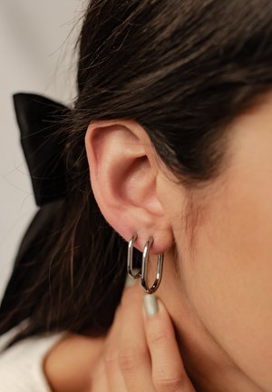 Hey Happiness THIN OVAL HOOP SET - Ohrringe - silver-coloured