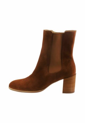 Classic ankle boots - nut