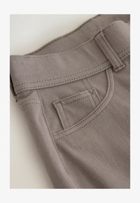 Unausgewählt, mink brown