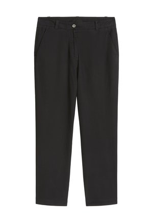 Zwarte broek met rechte pijpen, voorzijde met knopen, ritssluiting, riemlussen en schuine zijzakken, plat uitgestald op een witte achtergrond.