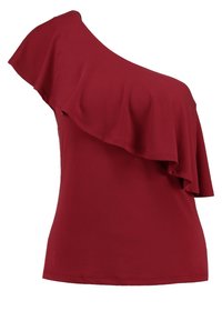 Top burdeos de hombros al descubierto con un volado, tejido suave y una silueta ajustada. Textura lisa sin hardware visible.