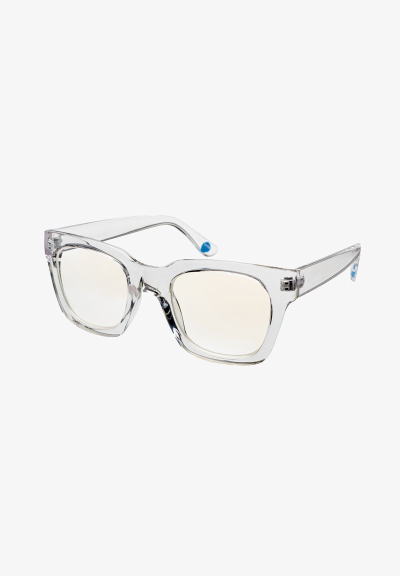 Gafas de sol con montura transparente y lentes ligeramente tintados. Forma cuadrada, textura suave y acento azul en las varillas. Material ligero y resistente.