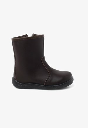 Bottine en cuir marron avec une finition lisse, bout arrondi et semelle en caoutchouc noir. Présente des coutures minimales et une doublure intérieure douce.