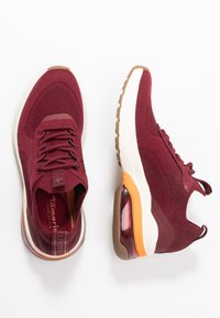 Tamaris Fashletics LACE UP  - Sneaker low - dark cherry