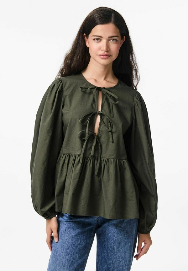 PCJOLLY O-NECK TIE - Bluse - forest night