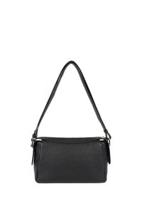 Schwarze Ledertasche mit glatter, strukturierter Oberfläche. Verfügt über einen schmalen, geschwungenen Schulterriemen und einen Reißverschluss an der Oberseite. Kompakte rechteckige Form.