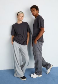 Champion Rochester CREW NECK UNISEX - Basic póló - pha