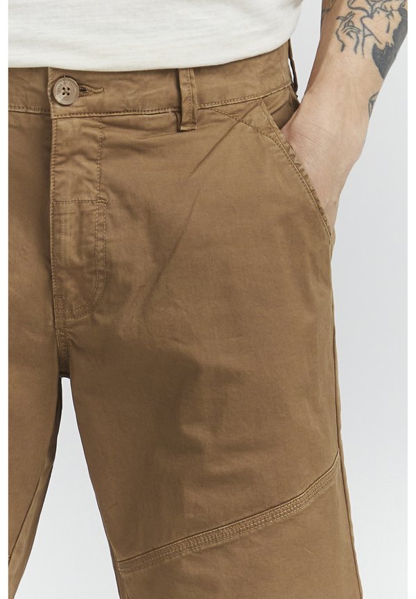 BHBRANKO REGULAR FIT - Shorts - chipmunk4