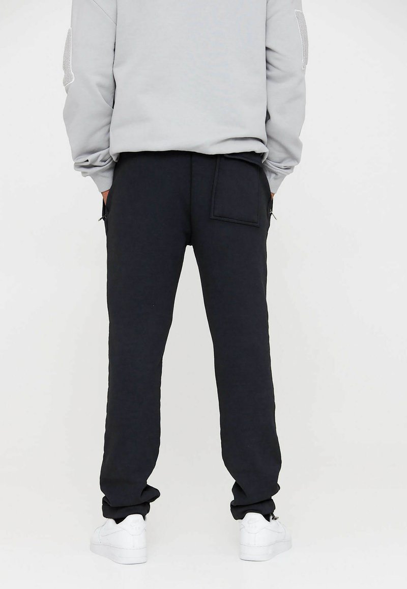Herren Trainingsanzüge | Multiply Apparel JOGGER MA Jogginghose black/schwarz - OF48815 Herren Trainingsanzüge | Multiply Apparel JOGGER MA Jogginghose black/schwarz - OF48815