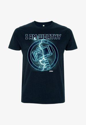 Zwarte katoenen T-shirt met de tekst "IK BEN WAARDIG" in vetgedrukte witte letters, met een blauw grafisch ontwerp van een hamer en bliksemschicht.