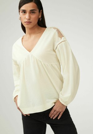 Next LONG SLEEVE V-NECK CUTWORK - Blusa - ecru