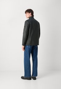 Thumbnail Image 5