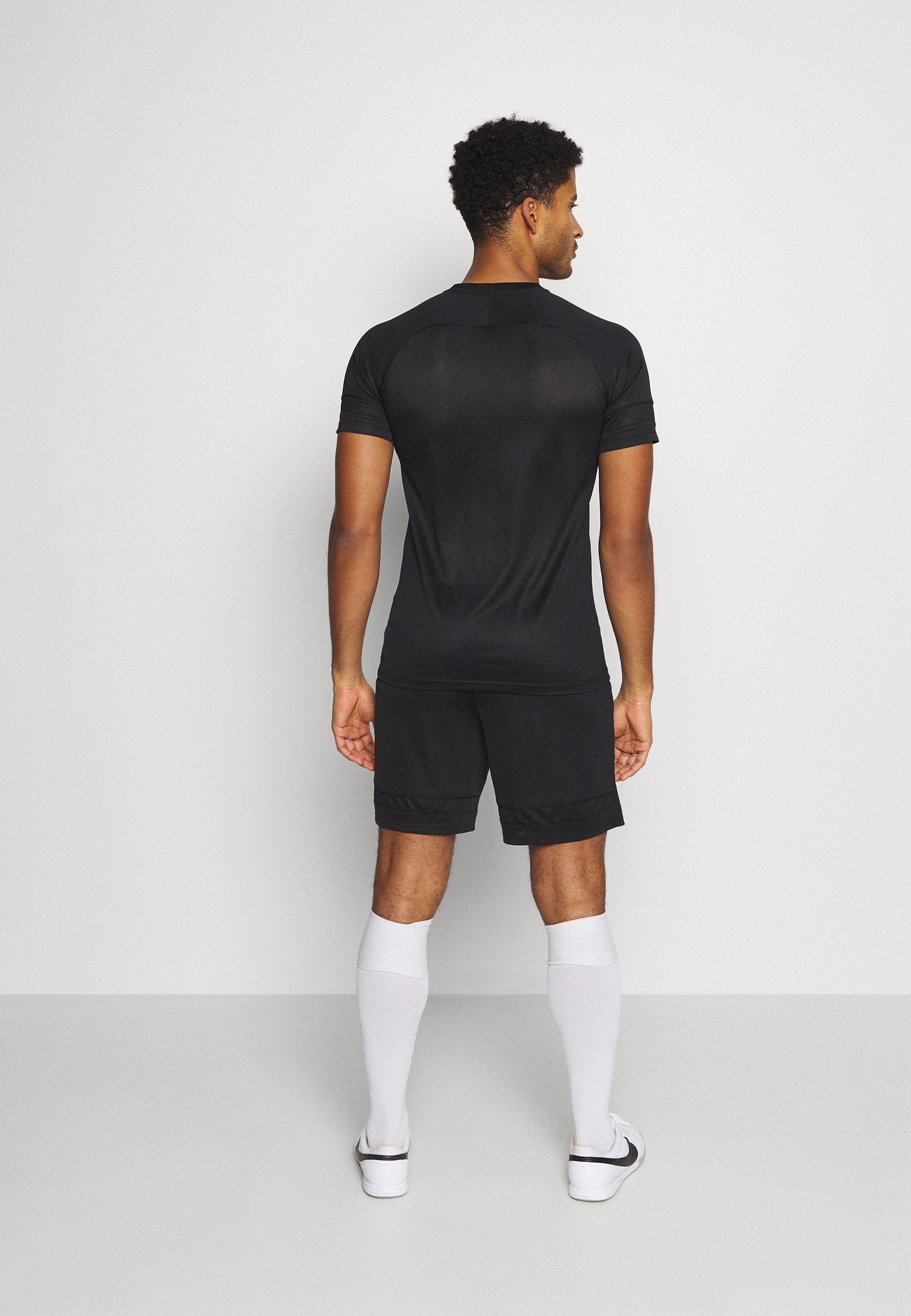 Men SHORT - Sports shorts Men SHORT - Sports shorts