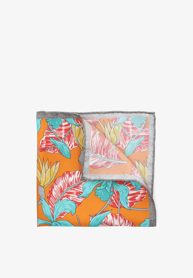 Kolorowy szal w kwiaty z żywym pomarańczowym tłem, na którym znajdują się turkusowe i czerwone liście, wykończony delikatnym szarym brzegiem. Miękka tkanina z bogatymi wzorami.