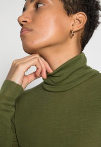 ARKET Camisola - khaki