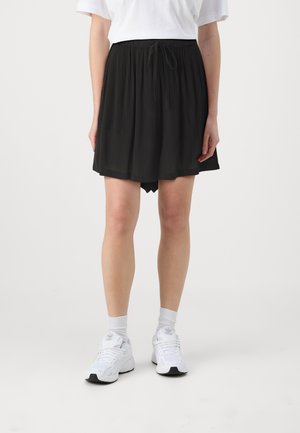 ONLY ONLCHIARA FLOWY  - Shorts - black