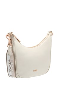 Borsa a tracolla bianca in pelle, dalla forma curva, con hardware in rosé gold, chiusura con zip e tracolla regolabile decorata con un motivo logo.