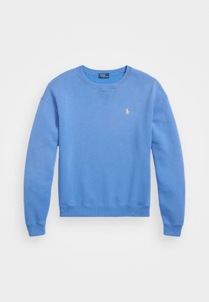 Sweat-shirt bleu clair à manches longues et col rond, avec poignets et ourlet côtelés, avec un petit logo jaune brodé sur la poitrine gauche.