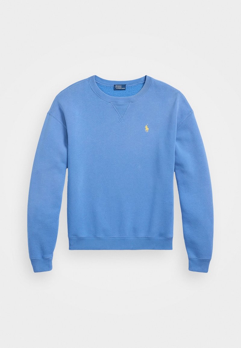 Sweat-shirt bleu clair à manches longues et col rond, avec poignets et ourlet côtelés, avec un petit logo jaune brodé sur la poitrine gauche.