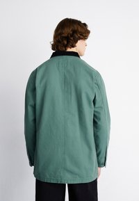 Dickies UNLINED CHORE COAT - Kratek plašč - dark forest