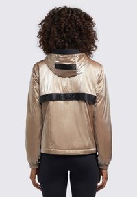 khujo NICKY - Lengva striukė - beige