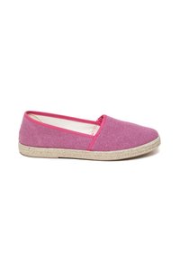 Unselected, raspberry