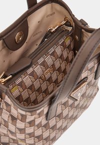 Guess SET brązowy