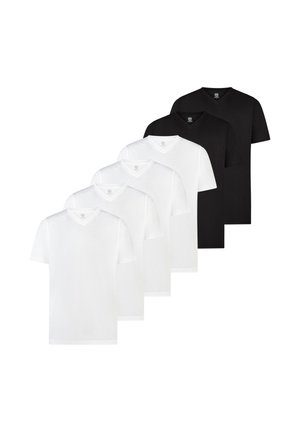 Fünf schlichte V-Ausschnitt T-Shirts in versetzter Anordnung, drei weiße vorne und zwei schwarze hinten auf weißem Hintergrund.