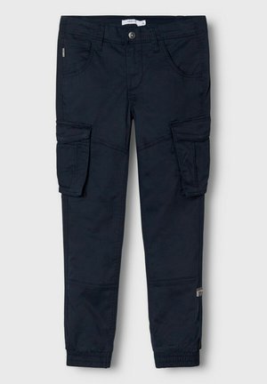 Marineblaue Cargohosen mit Klappentaschen an den Oberschenkeln, Vordertaschen, Knopfverschluss und elastischen Bündchen an den Knöcheln.