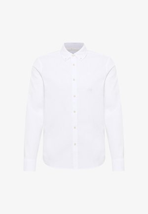 Camisa blanca de manga larga abotonada, con cuello puntiagudo y puños, mostrada sobre un fondo blanco liso.