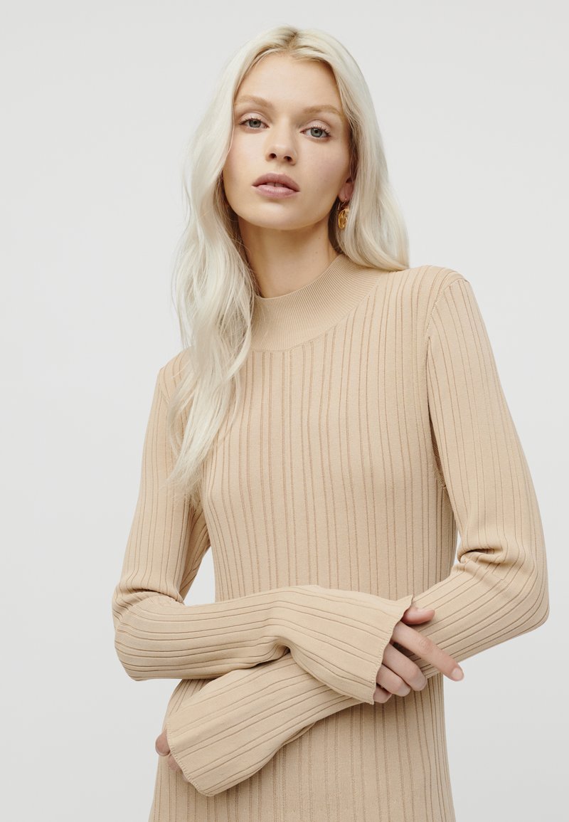 IVY OAK KOURTNEY  - Robe longue - karamell