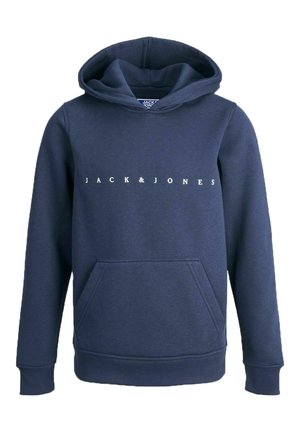 Granatowa bluza z kapturem wykonana z miękkiego materiału, z przednią kieszenią typu kangur, dużym kapturem oraz białym logo "JACK & JONES" na klatce piersiowej.
