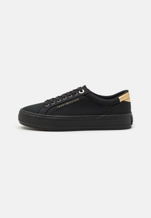 Baskets basses - black