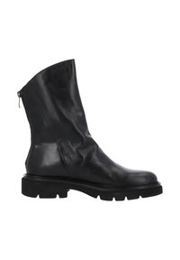 Bota de cuero negro hasta el tobillo con cremallera lateral. Presenta una suela gruesa negra y una textura ligeramente arrugada, diseñada para un ajuste ceñido.