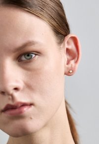MINI STUD EARRINGS  - Cercei - white