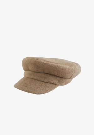 Beige wollen pet met een vlakke kroon, brede voorkant en twee horizontale naden. Zachte textuur met een licht fuzzy uitstraling.