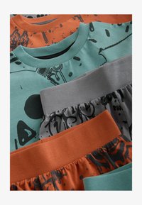 Valgt, green orange graffiti skull