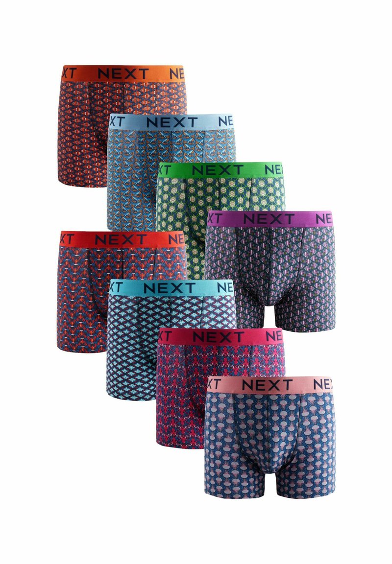 Verschiedene Boxer-Briefs in verschiedenen Farben und Mustern, mit elastischen NEXT-Logo-Taillenbändern in kontrastierenden Farbtönen.