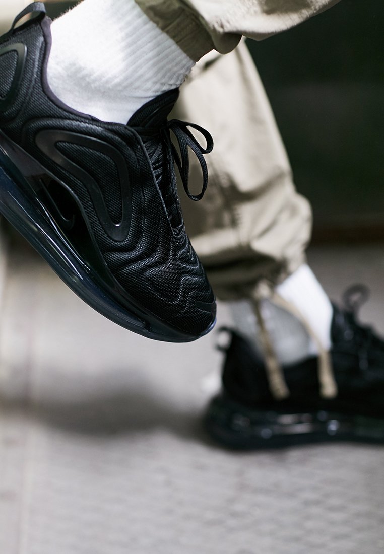 nike 720 noir
