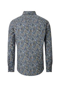 Hemd met lange mouwen van donkerblauwe stof met een bloemmotief in groene, beige en lichtblauwe tinten. Met kraag en knoopmanchetten.