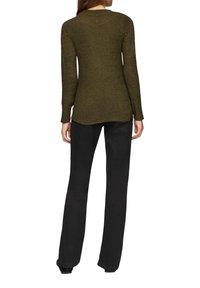 QS SLIM FIT MIT PUFF ÄRMELN - Strickpullover - tannengrün