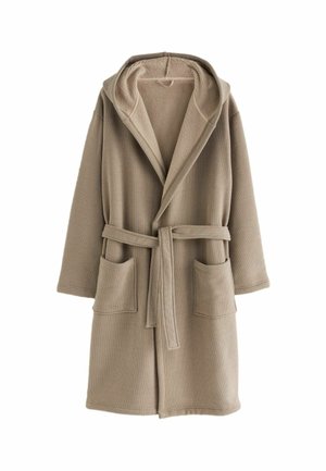 Beige robe gemaakt van zacht, gestructureerd stof. Heeft een capuchon, wijde mouwen, een riem op de taille en twee voorkanten zakken.