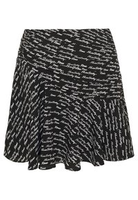 Falda negra con un patrón de script blanco repetitivo. Diseño acampanado con una cintura ajustada y textura drapeada.