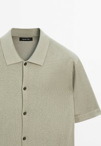 Thumbnail Image 7